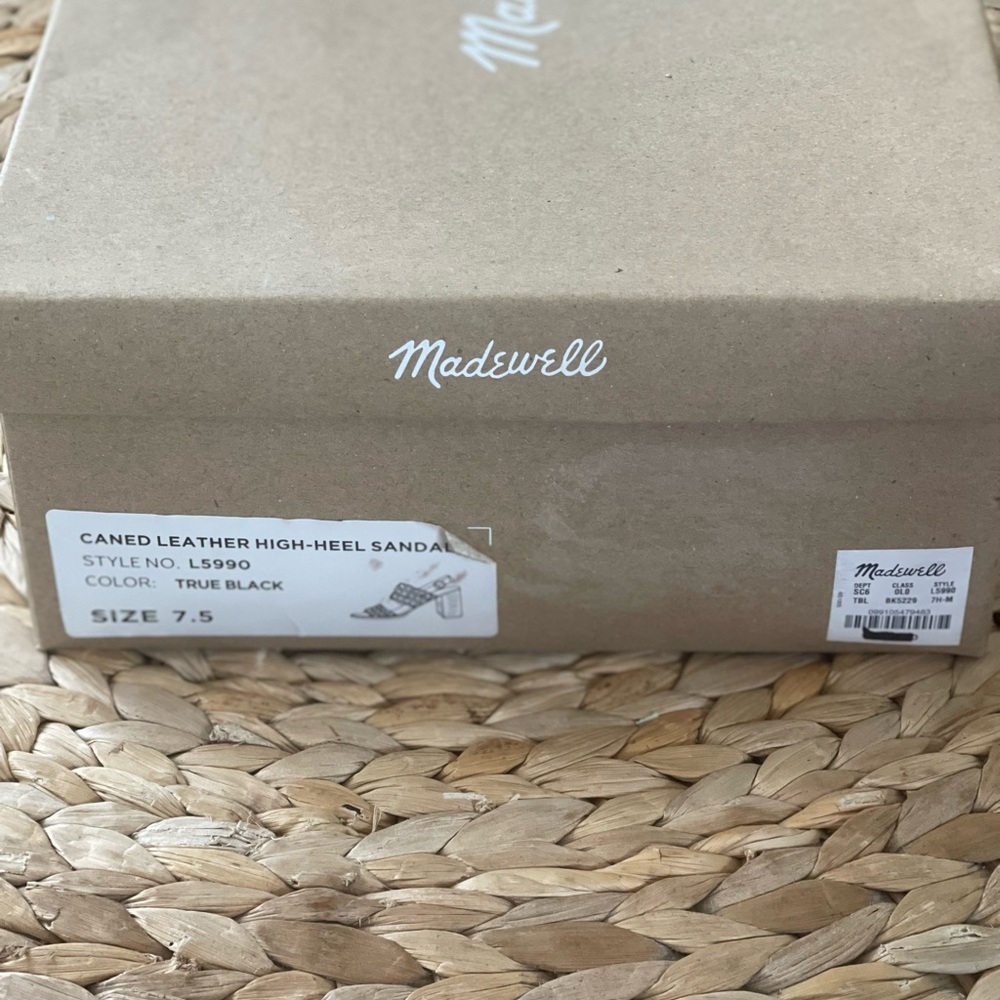 Gorgeous Madewell Black Braided Crotchet LeatherSandals with wood block heel - Picture 2 of 8